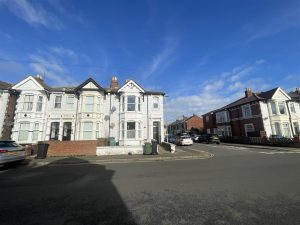 Laburnum Grove – ground floor flat